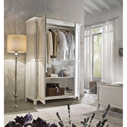 mediteransky satnik rusktikalny toskansky elegantny obciansky nabytok satnikova skrina satnik taliansky rozmerny masiv drevo biely antikovany spalna dvojdverova skrina jedinecne nabytky lameridiana bytovy dizajn.jpg